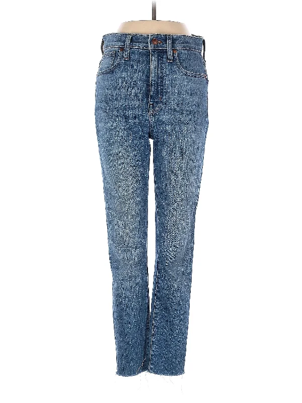 High-Rise Straight-leg Jeans in Medium Wash