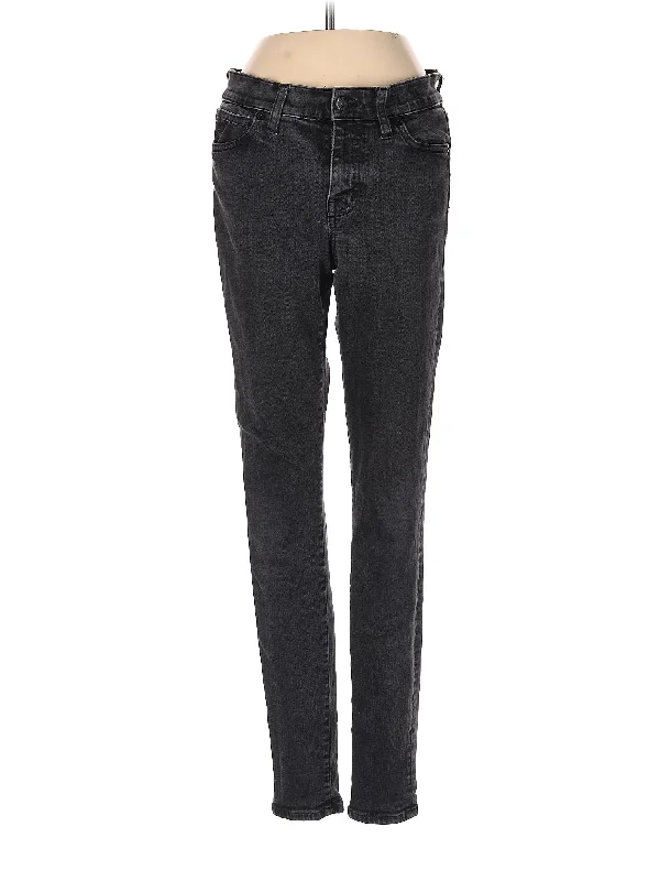 Low-Rise Skinny Jeans in Dark Wash