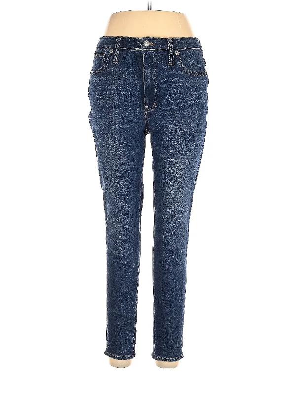 Mid-Rise Skinny Jeans in Medium Wash