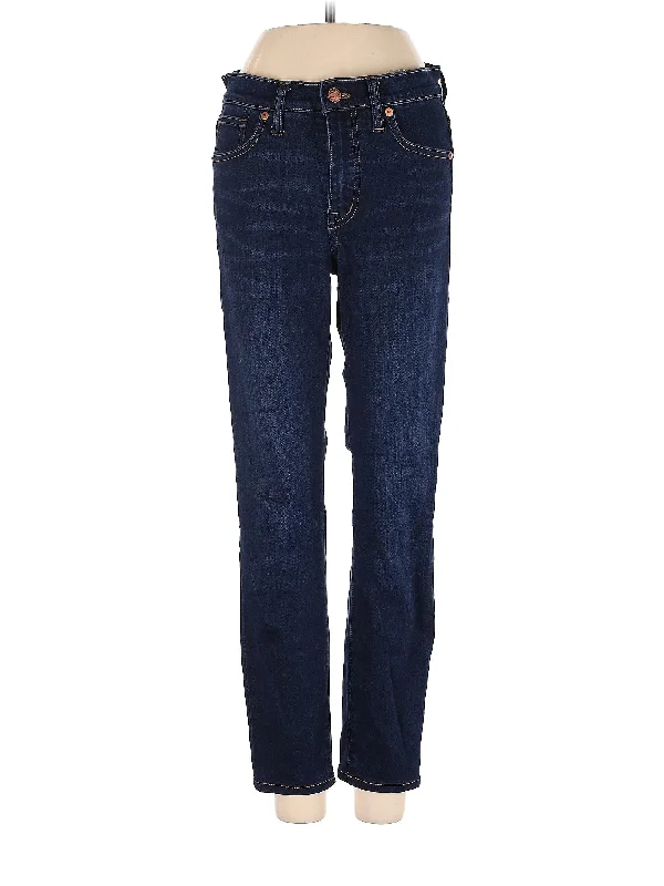 Mid-Rise Straight-leg Jeans in Medium Wash