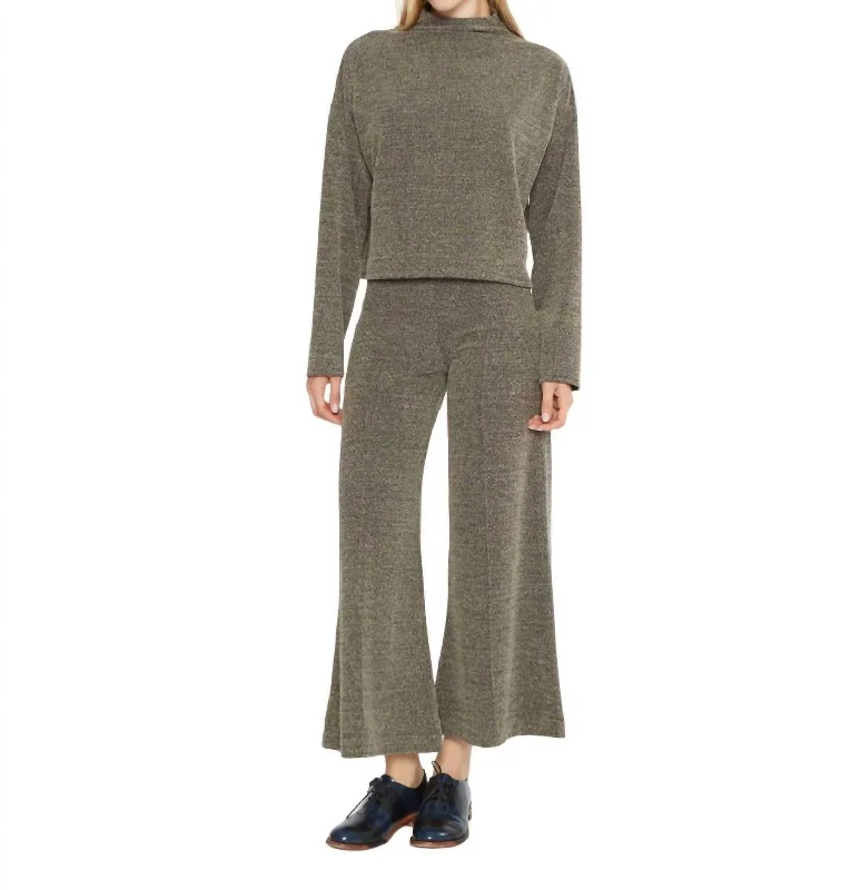 Boucle Cropped Wide Leg Pant In Pebble